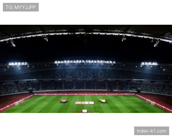 “应对极端天气:部分南方中超主场加装顶棚与排水系统” “应对极端天气:部分南方中超主场加装顶棚与排水系统”